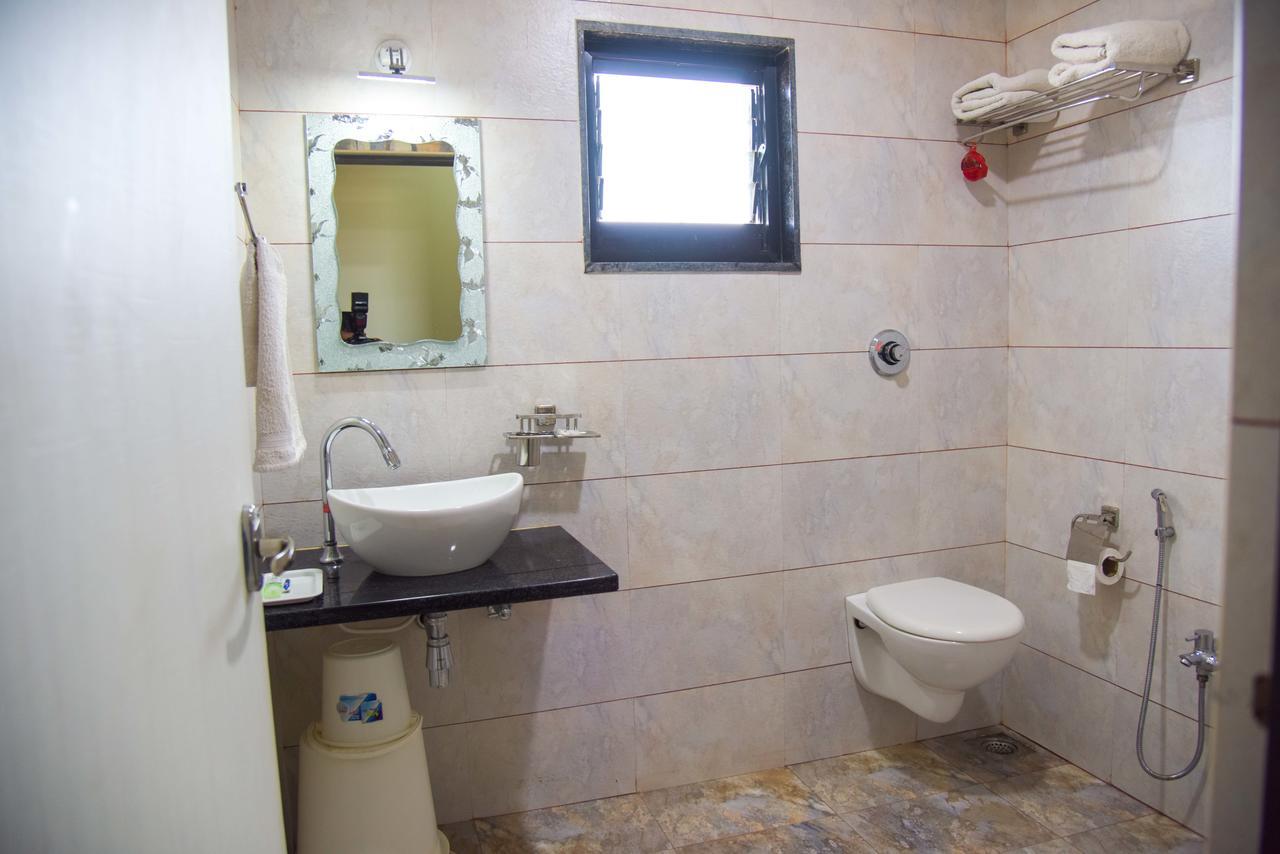 Hotel Tulsi Residency Bhuj Eksteriør billede