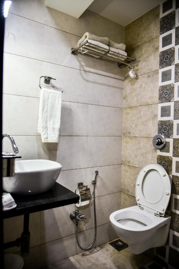 Hotel Tulsi Residency Bhuj Eksteriør billede